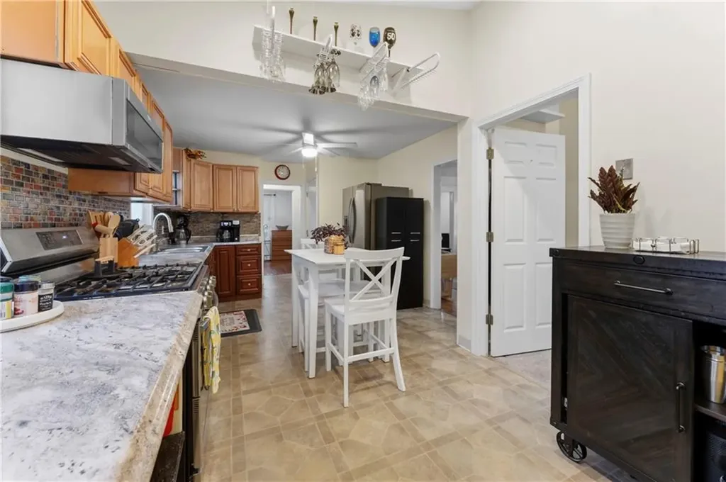 42 Dunbar Avenue East Providence RI 02916
