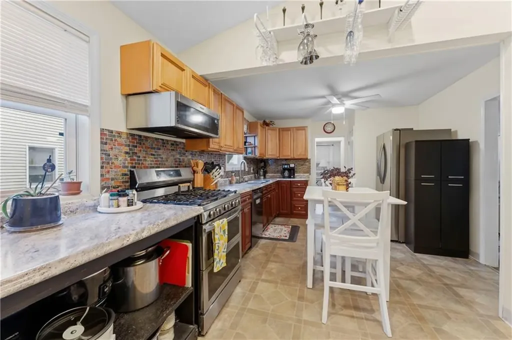 42 Dunbar Avenue East Providence RI 02916