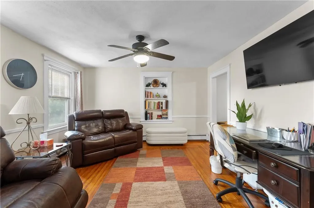 42 Dunbar Avenue East Providence RI 02916