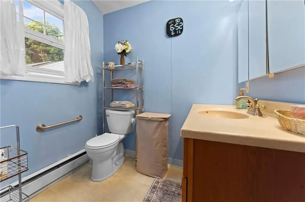 42 Dunbar Avenue East Providence RI 02916