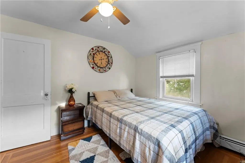 42 Dunbar Avenue East Providence RI 02916