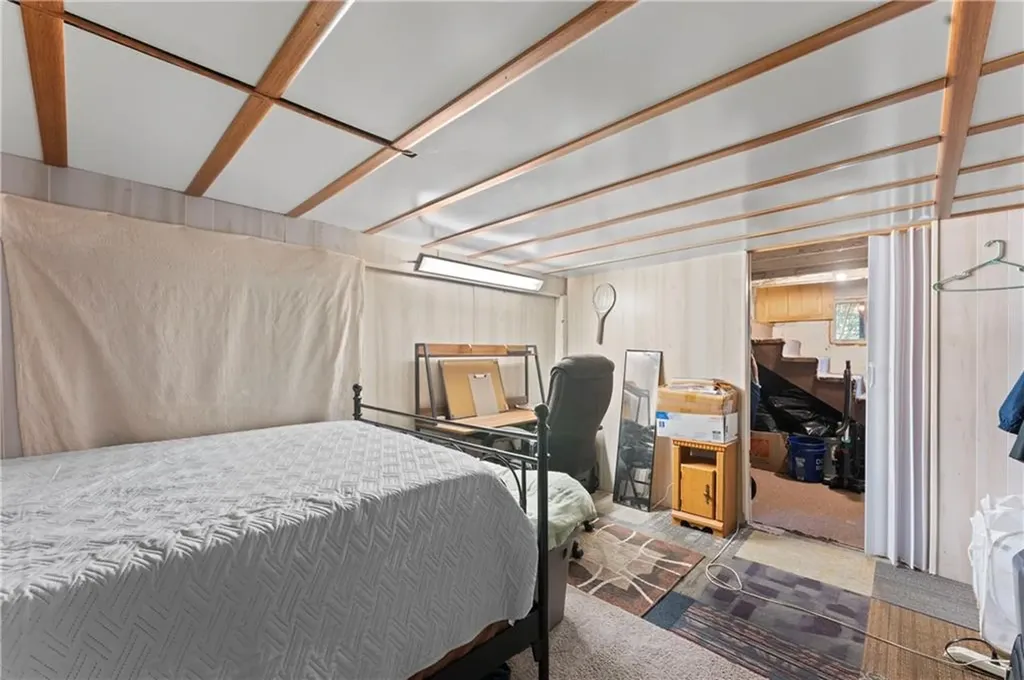 42 Dunbar Avenue East Providence RI 02916