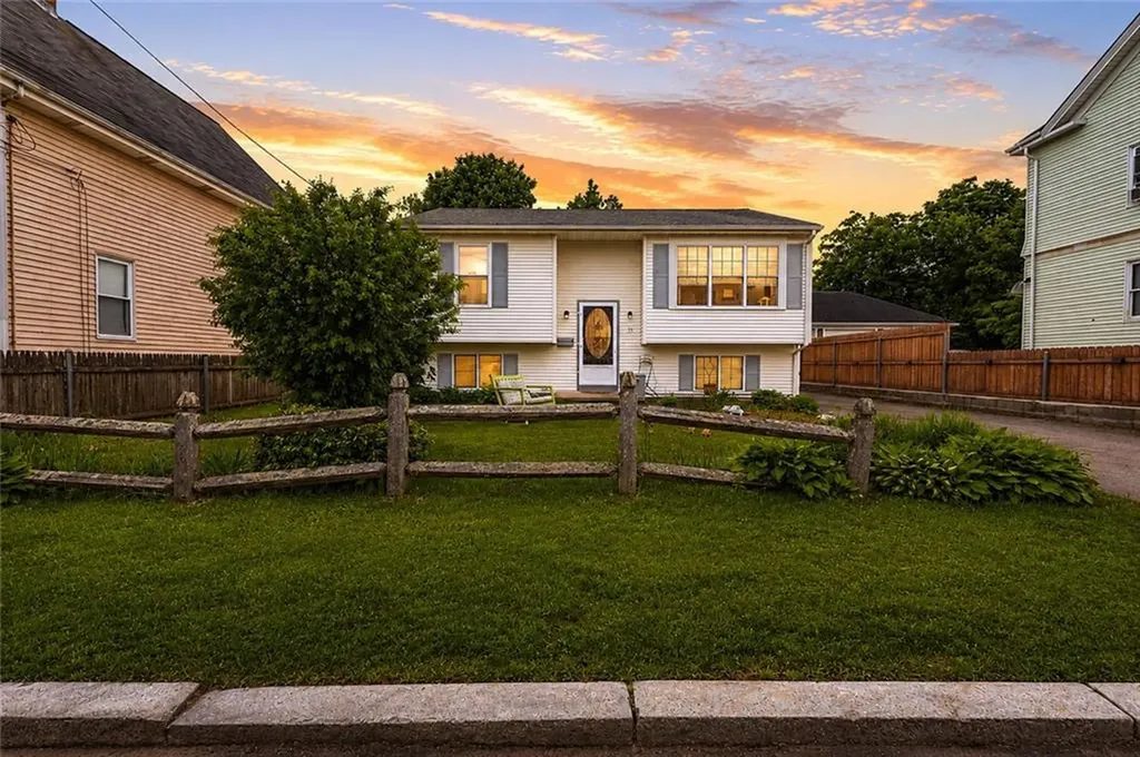 33 Cobb Street East Providence RI 02914