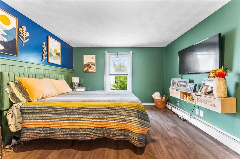 33 Cobb Street East Providence RI 02914