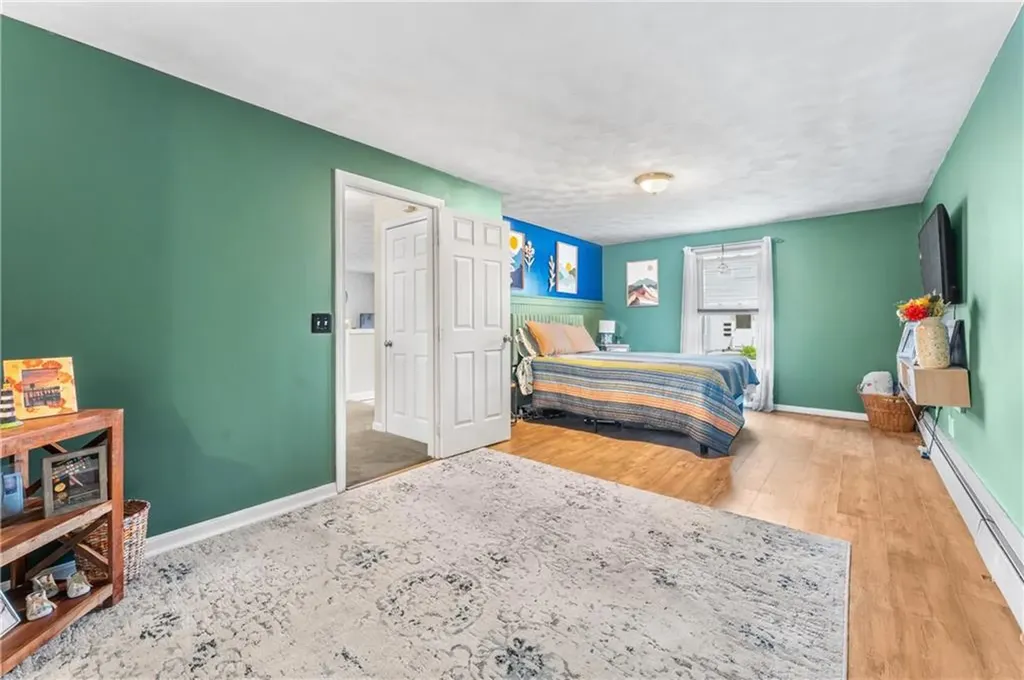 33 Cobb Street East Providence RI 02914