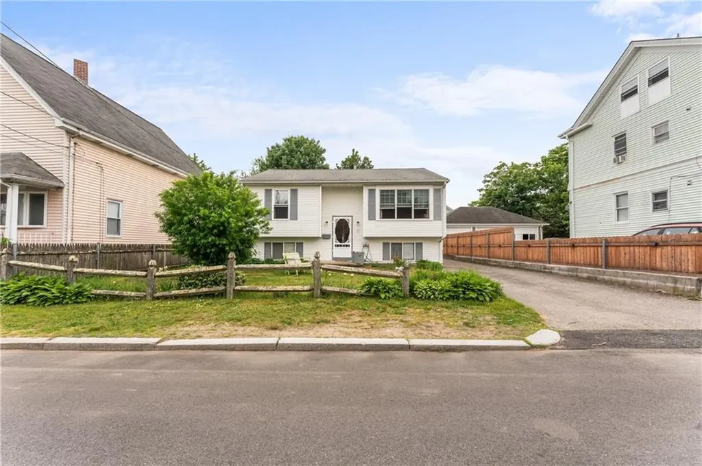 33 Cobb Street East Providence RI 02914