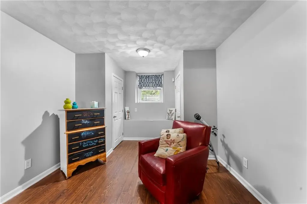 33 Cobb Street East Providence RI 02914