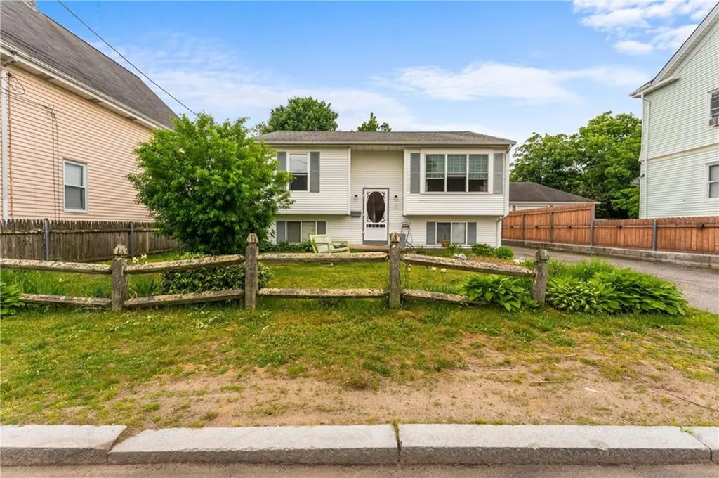 33 Cobb Street East Providence RI 02914