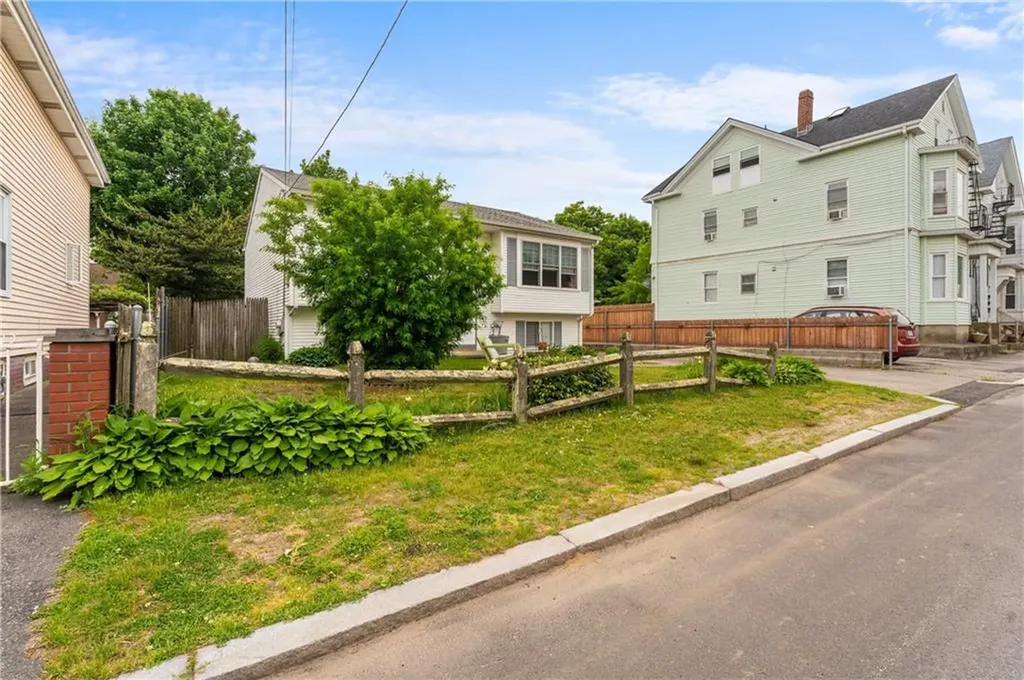 33 Cobb Street East Providence RI 02914