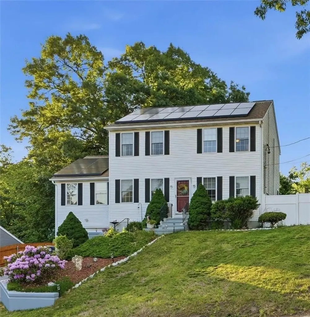 40 Chestnut Grove Avenue Cumberland RI 02864