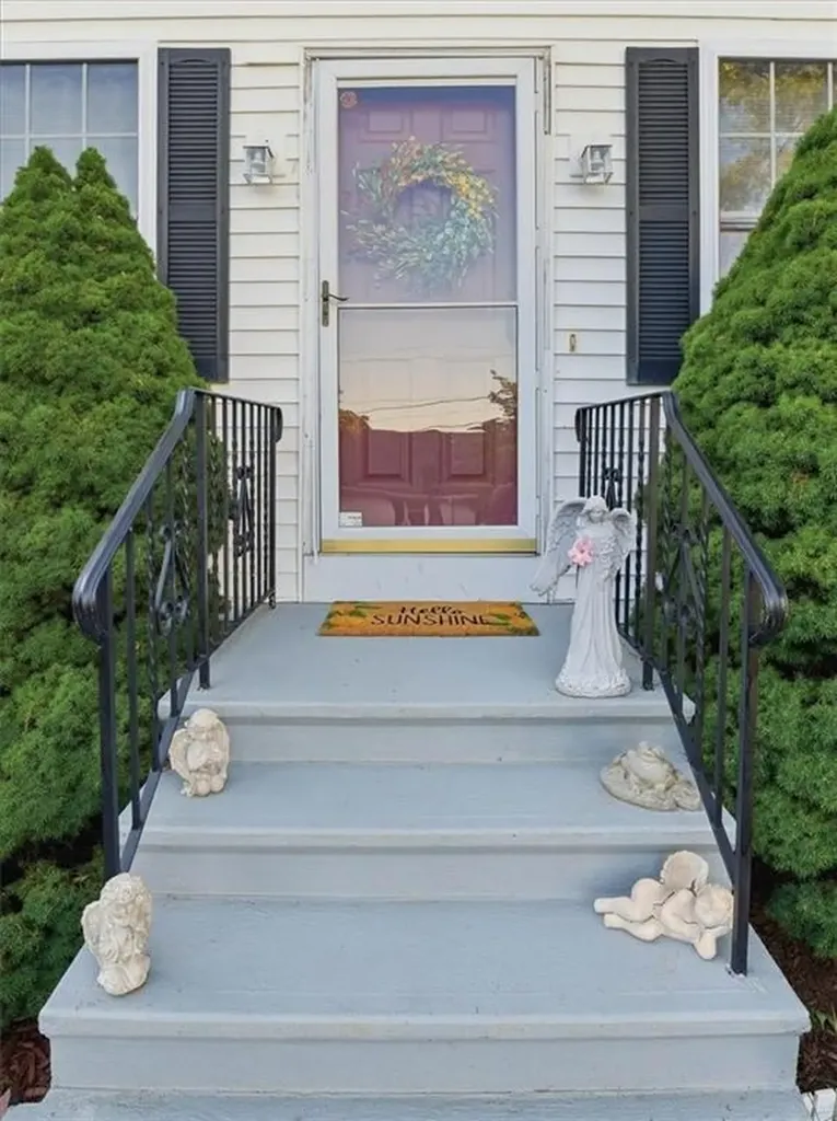 40 Chestnut Grove Avenue Cumberland RI 02864