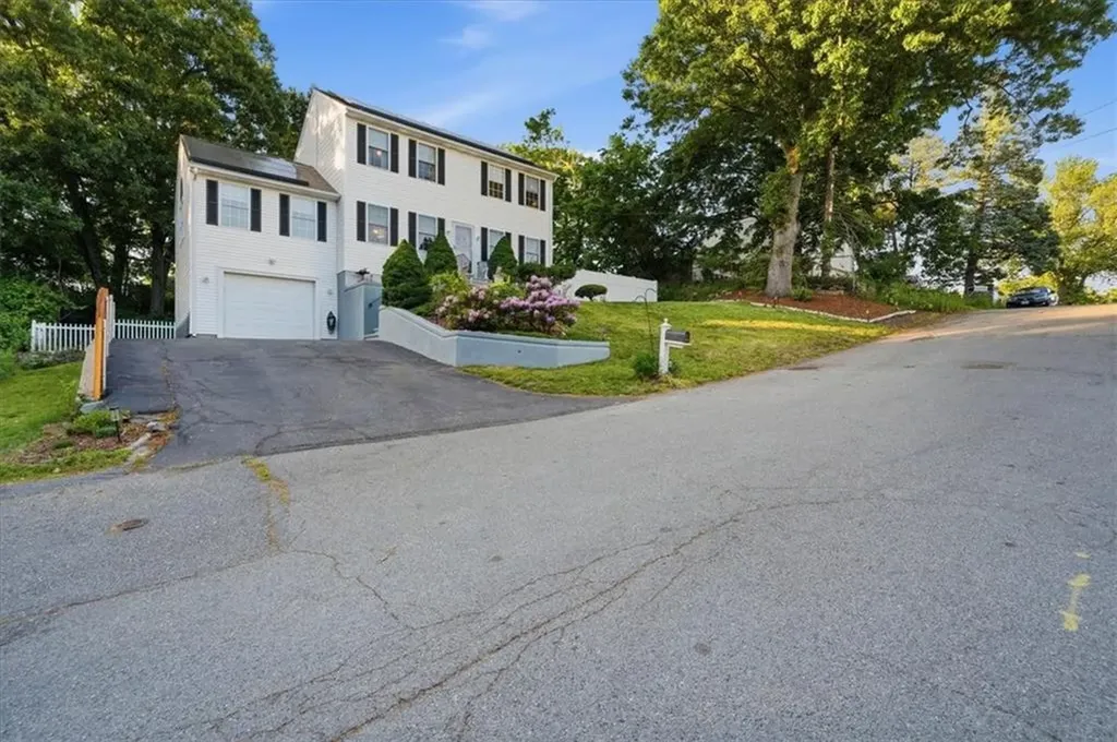 40 Chestnut Grove Avenue Cumberland RI 02864