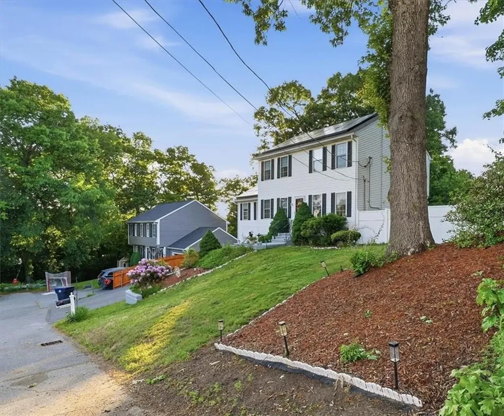 40 Chestnut Grove Avenue Cumberland RI 02864