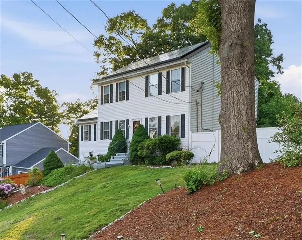 40 Chestnut Grove Avenue Cumberland RI 02864