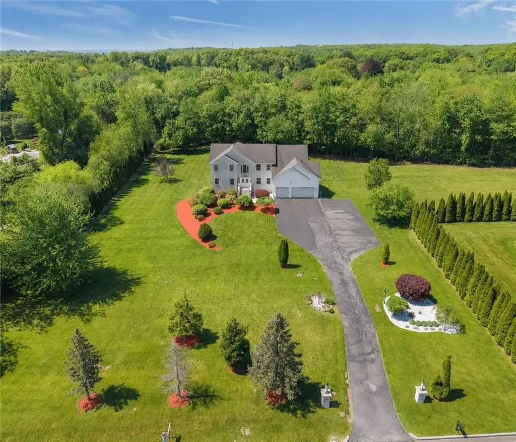 38 Steeple Lane Lincoln RI 02865