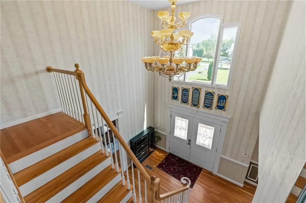 38 Steeple Lane Lincoln RI 02865