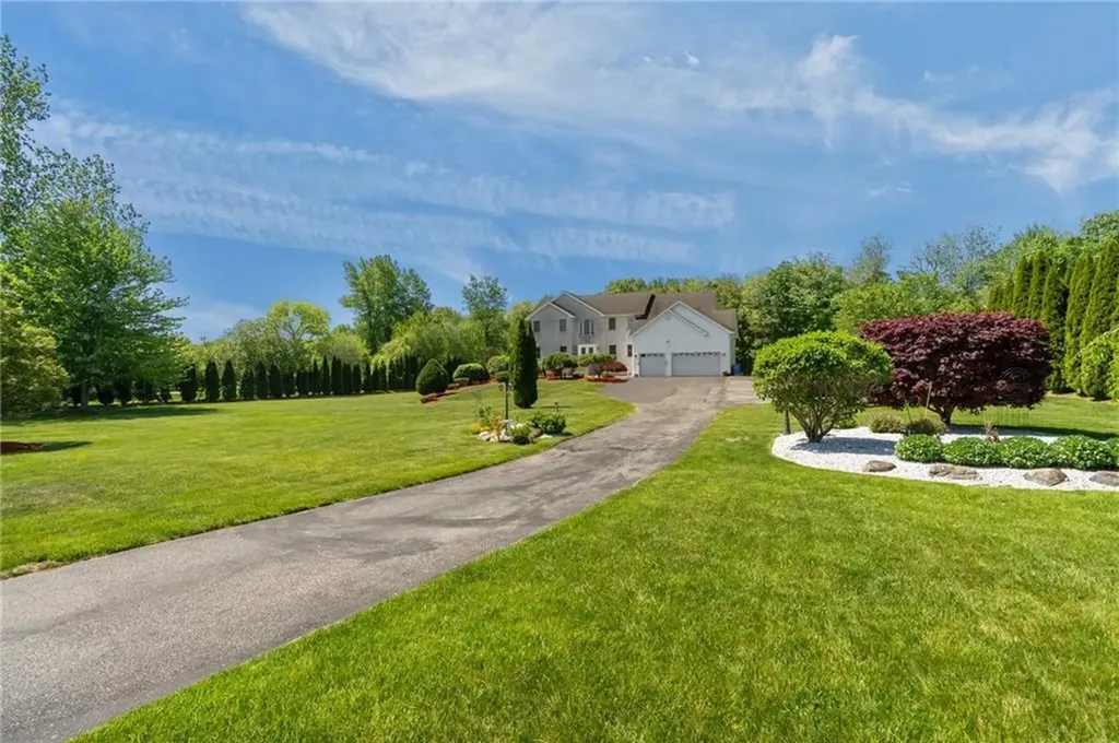 38 Steeple Lane Lincoln RI 02865