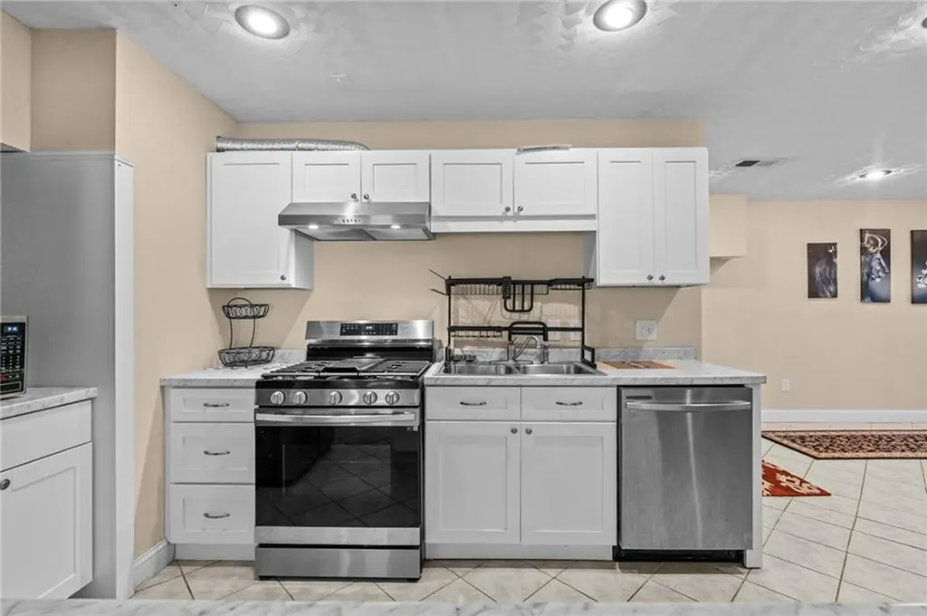 38 Steeple Lane Lincoln RI 02865