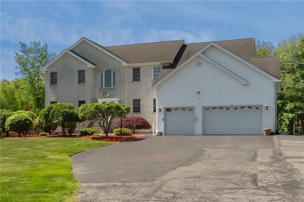 38 Steeple Lane Lincoln RI 02865