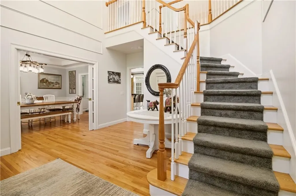 55 Burns Way East Greenwich RI 02818