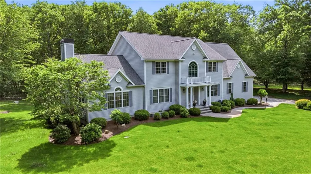 55 Burns Way East Greenwich RI 02818
