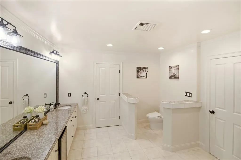 55 Burns Way East Greenwich RI 02818