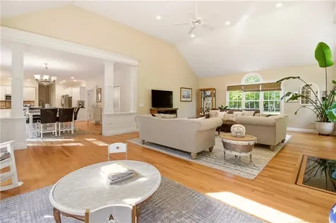 55 Burns Way East Greenwich RI 02818