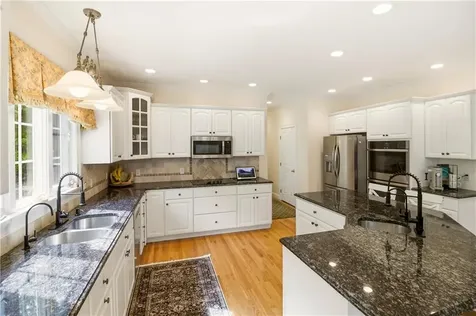 55 Burns Way East Greenwich RI 02818