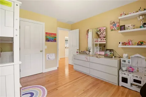 55 Burns Way East Greenwich RI 02818