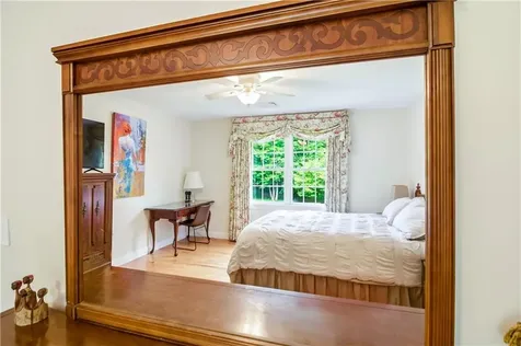 55 Burns Way East Greenwich RI 02818