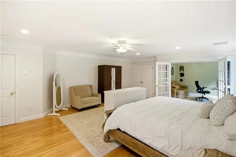 55 Burns Way East Greenwich RI 02818