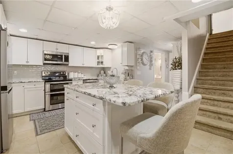 55 Burns Way East Greenwich RI 02818