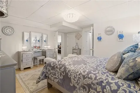 55 Burns Way East Greenwich RI 02818