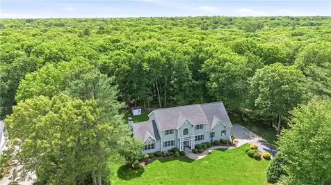 55 Burns Way East Greenwich RI 02818