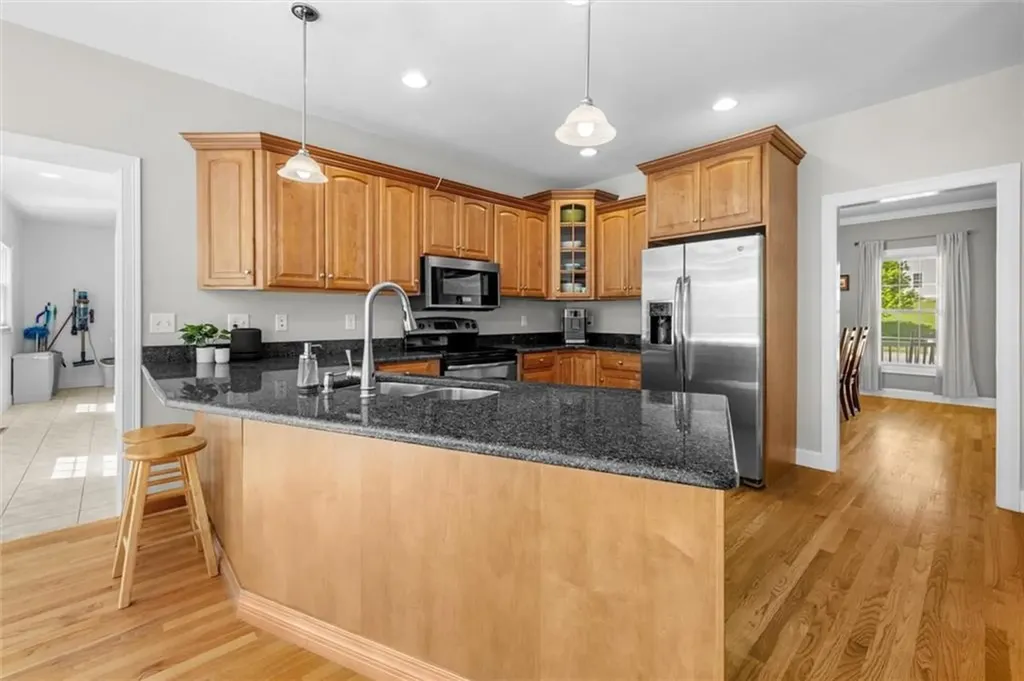 243 Cottrell Road Tiverton RI 02878