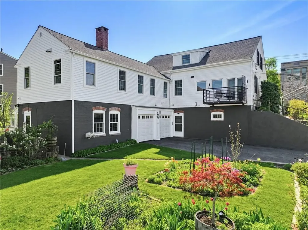520 East Avenue Pawtucket RI 02860