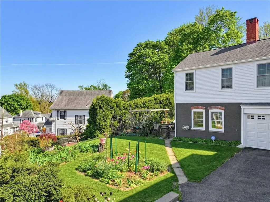 520 East Avenue Pawtucket RI 02860