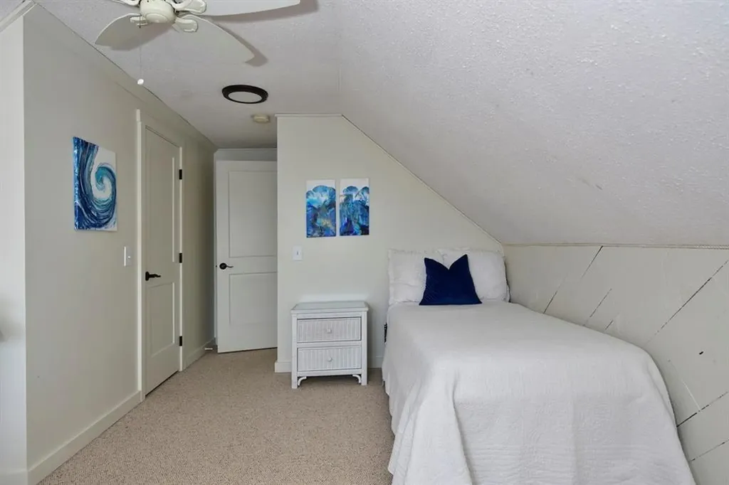 24 Redwood Drive Narragansett RI 02882
