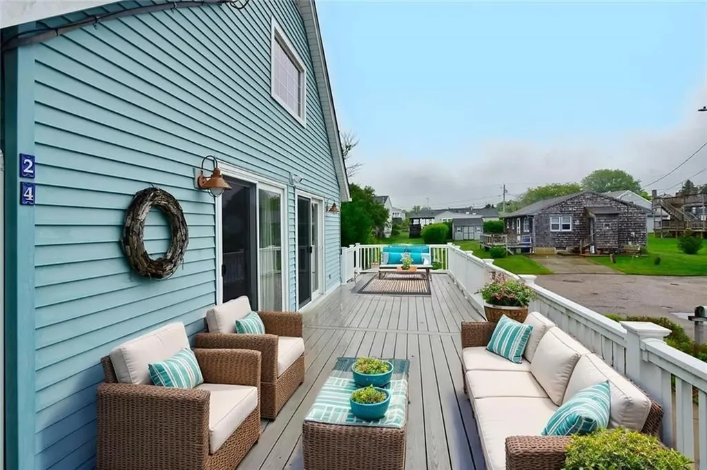 24 Redwood Drive Narragansett RI 02882