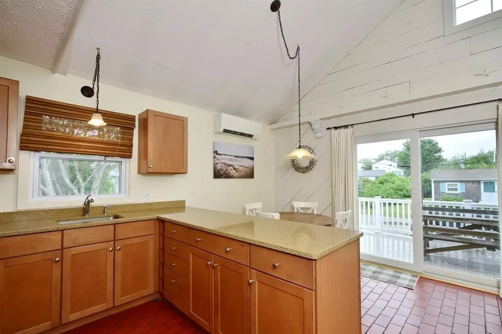 24 Redwood Drive Narragansett RI 02882