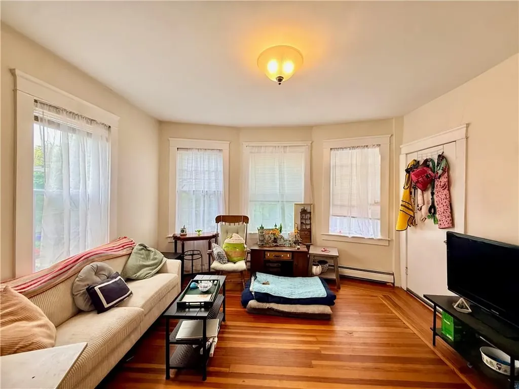 40 42 Richter Street Providence RI 02908