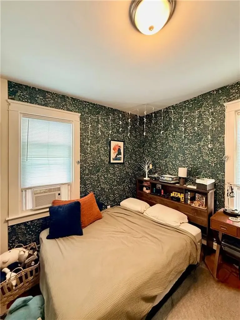 40 42 Richter Street Providence RI 02908