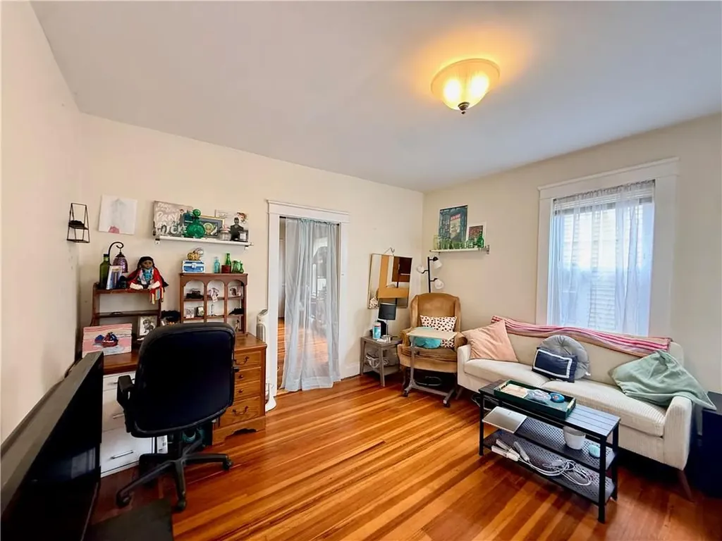 40 42 Richter Street Providence RI 02908