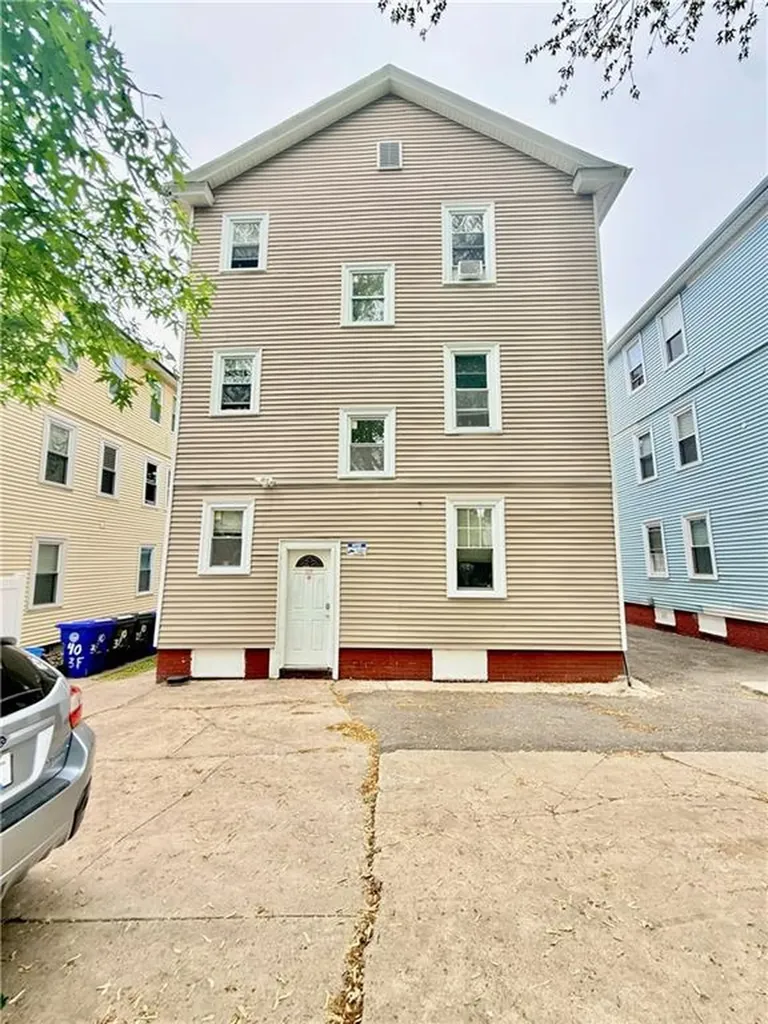 40 42 Richter Street Providence RI 02908
