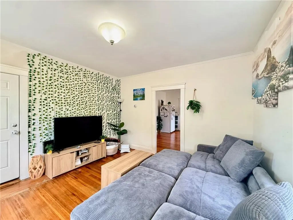 40 42 Richter Street Providence RI 02908