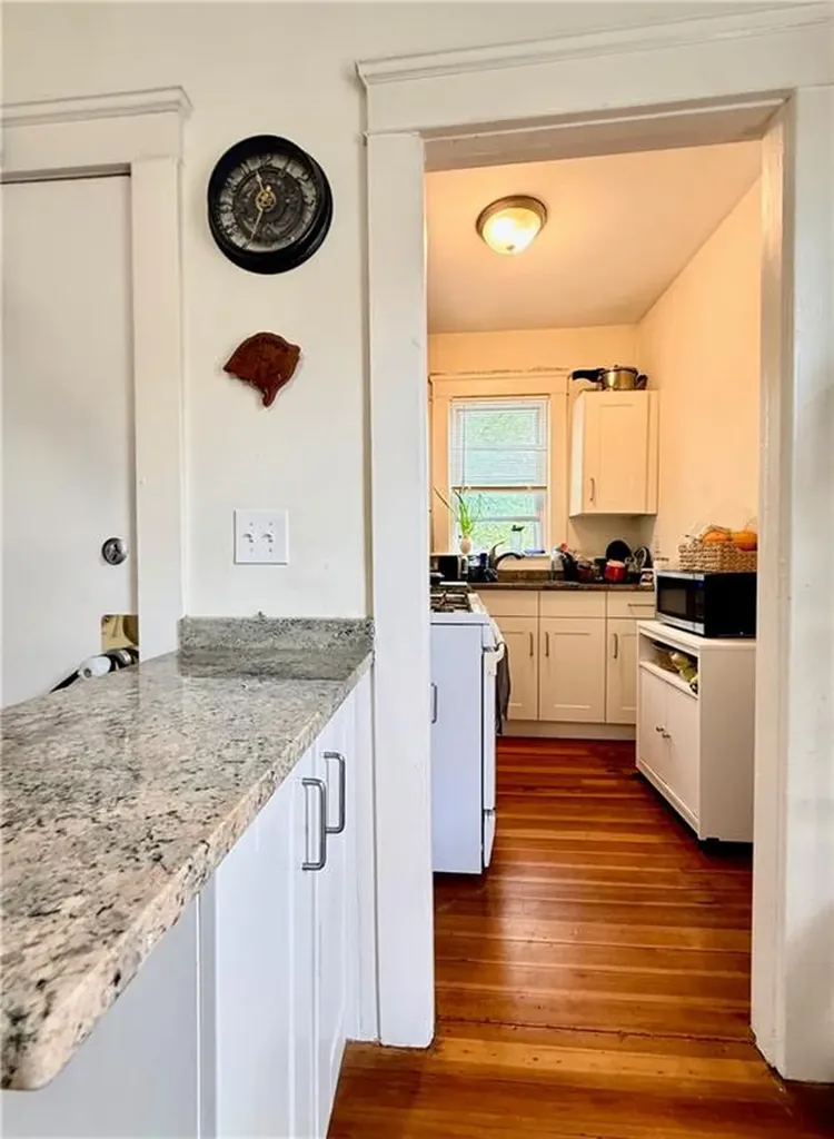 40 42 Richter Street Providence RI 02908