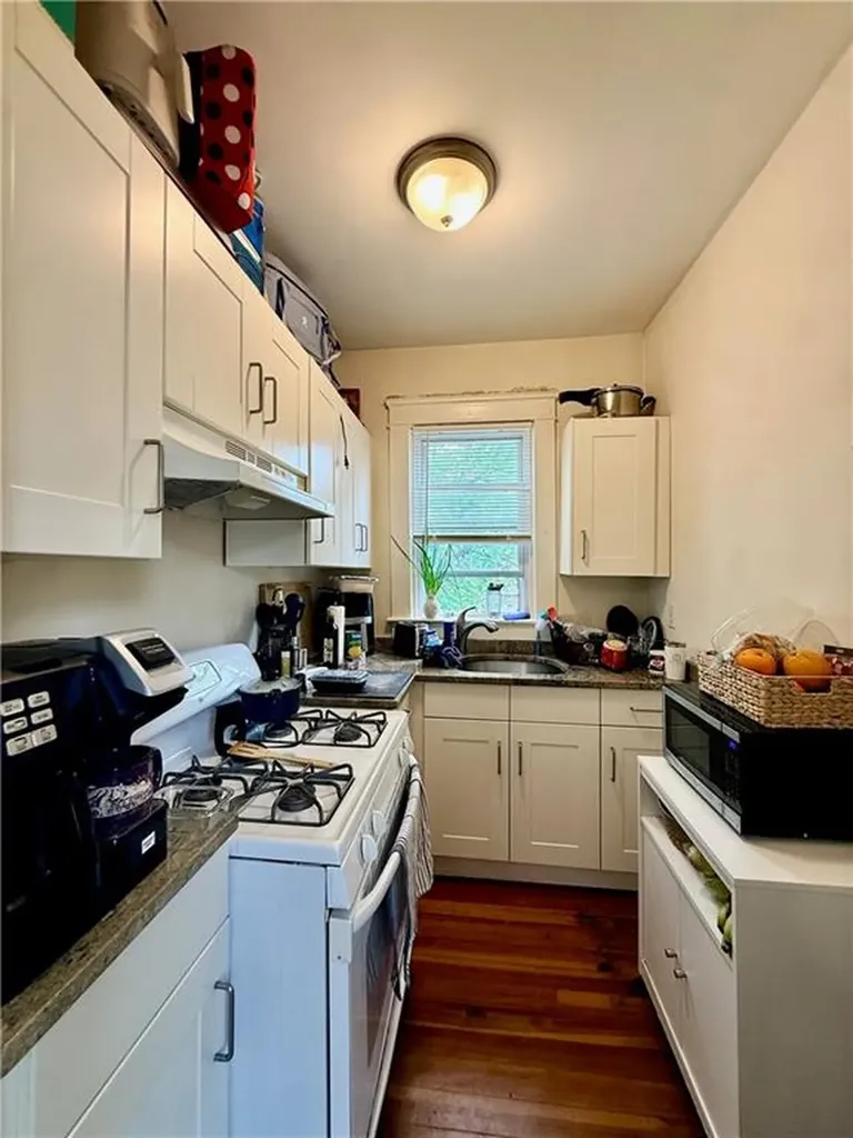40 42 Richter Street Providence RI 02908