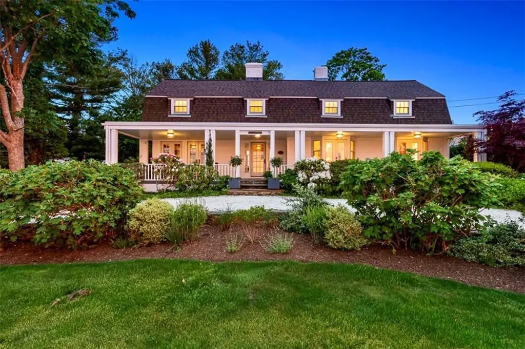 81 Mathewson Road Barrington RI 02806