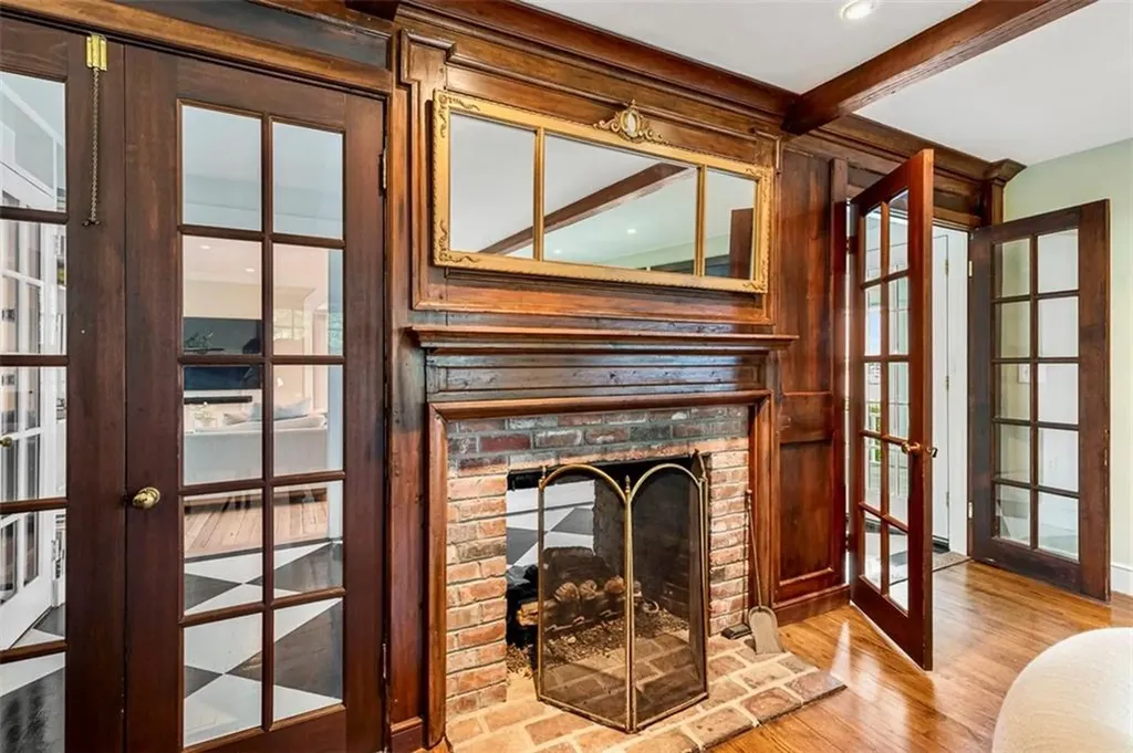 81 Mathewson Road Barrington RI 02806