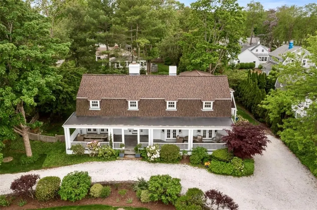 81 Mathewson Road Barrington RI 02806